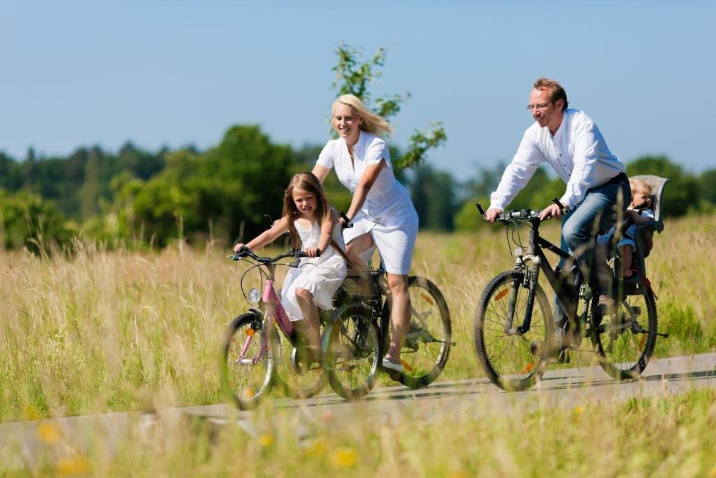 Welcome In - Vakantiepark Fort Den Haak Vrouwenpolder Ngoại thất bức ảnh