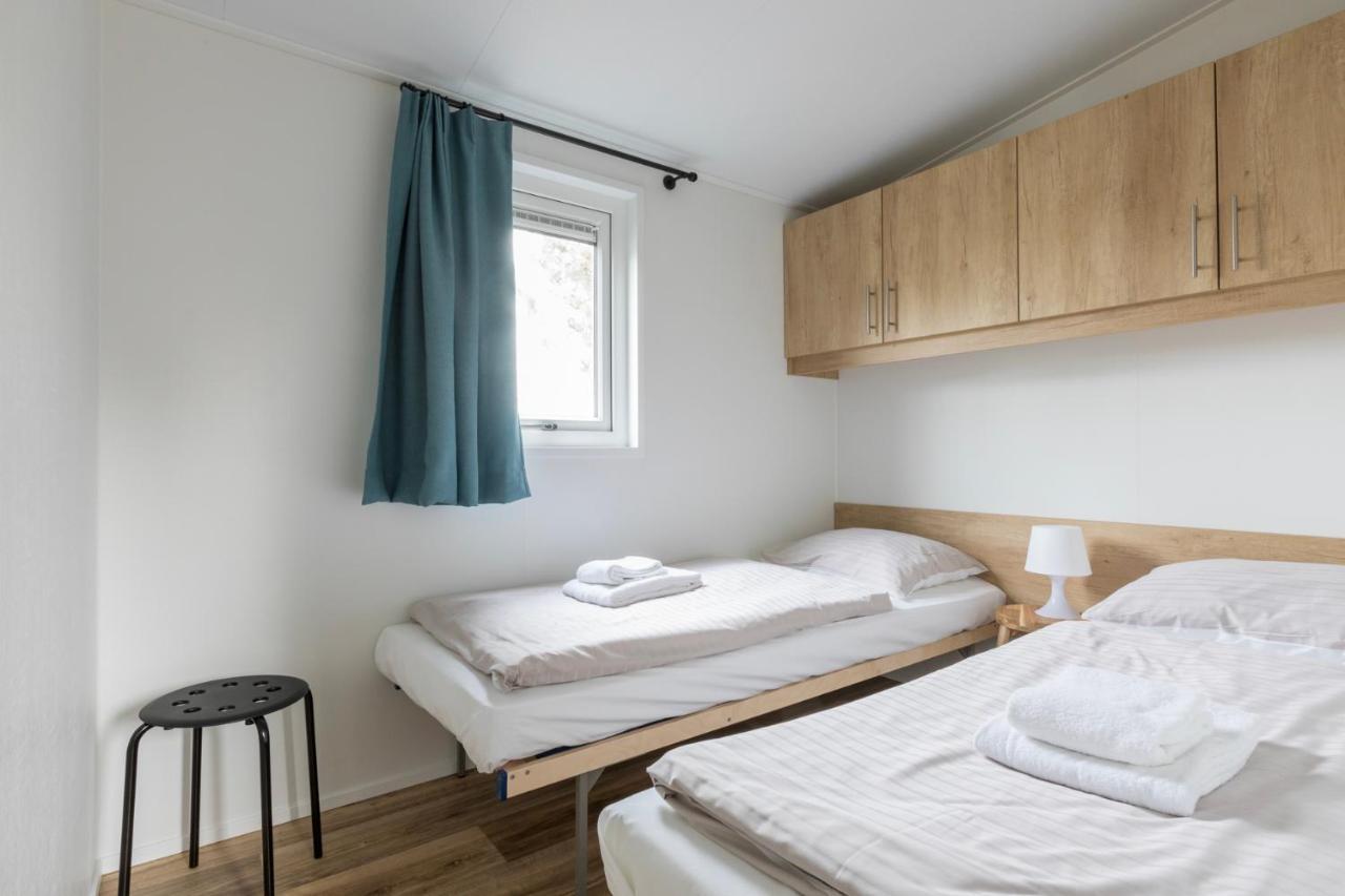 Welcome In - Vakantiepark Fort Den Haak Vrouwenpolder Ngoại thất bức ảnh